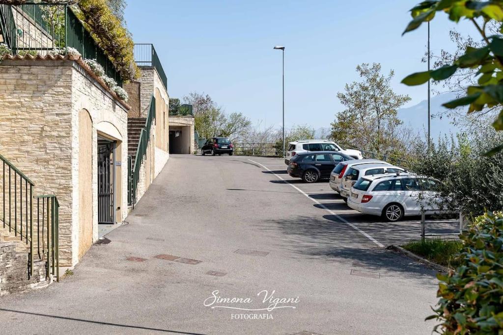 Il Giardino Di Laura Apartment Costa Volpino Exterior photo